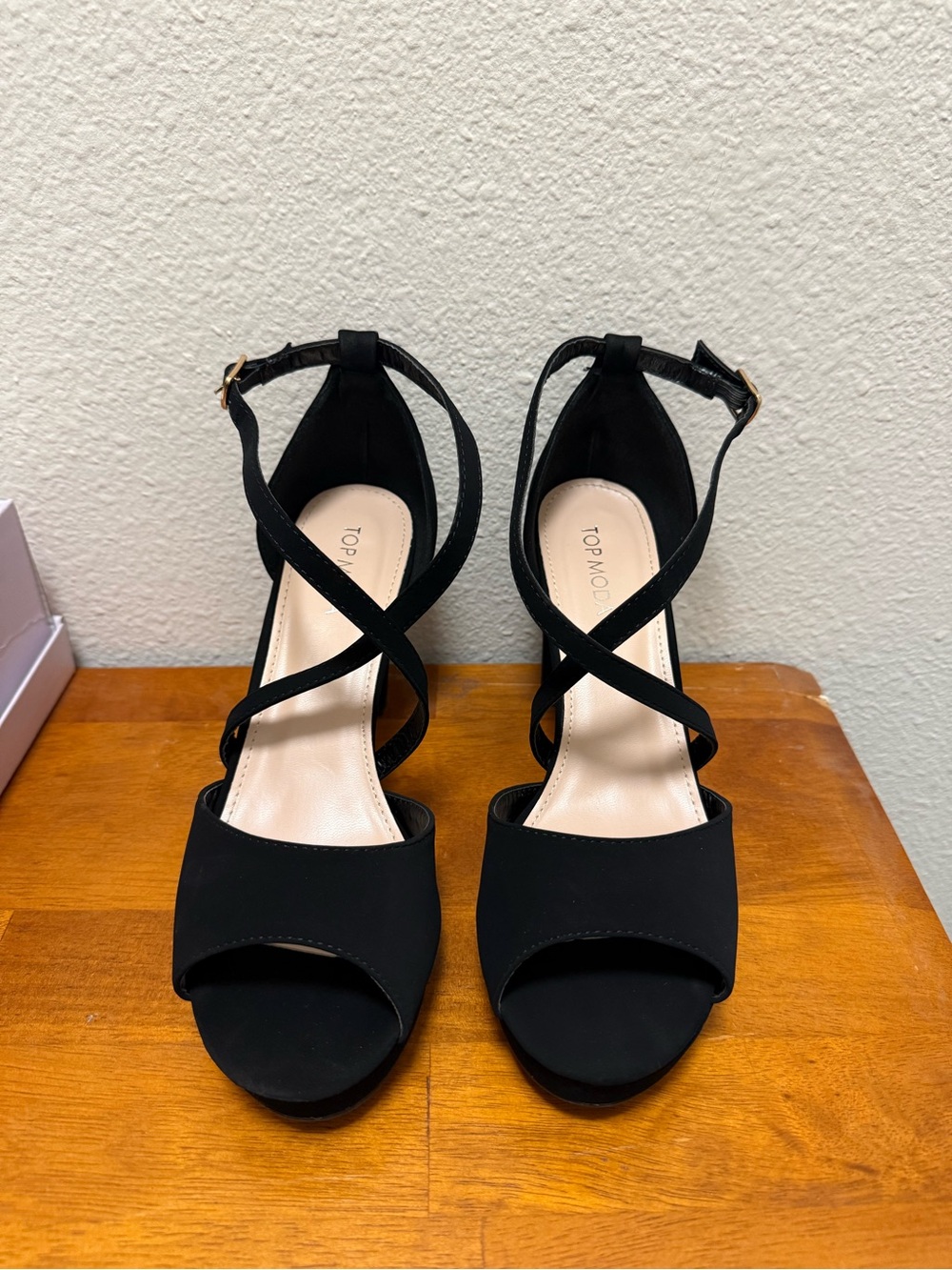 TOP Moda Black Crisscross Open-Toe Ankle Strap Heels